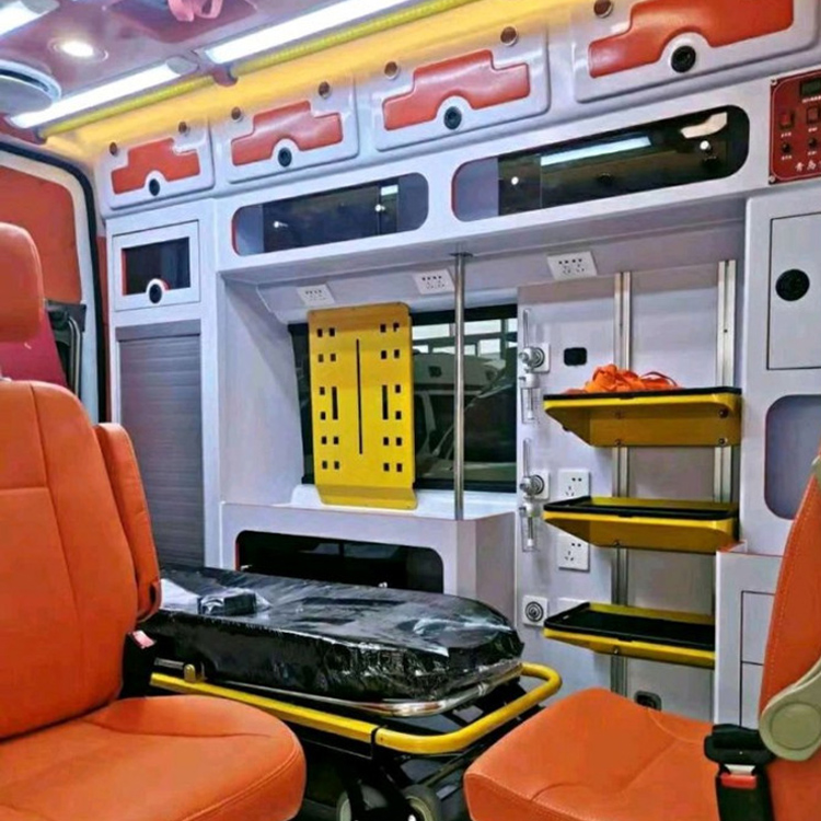 温泉长途救护车护送病人租赁价格
