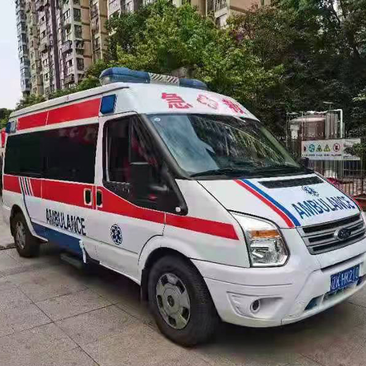 温泉长途救护车护送病人返乡